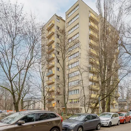 Belwederska With Balcony Next To Promenade Park By Renters Lägenhet Warszawa