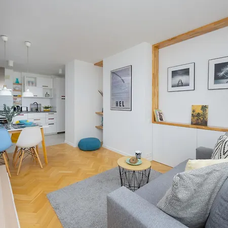 Belwederska With Balcony Next To Promenade Park By Renters Warszawa