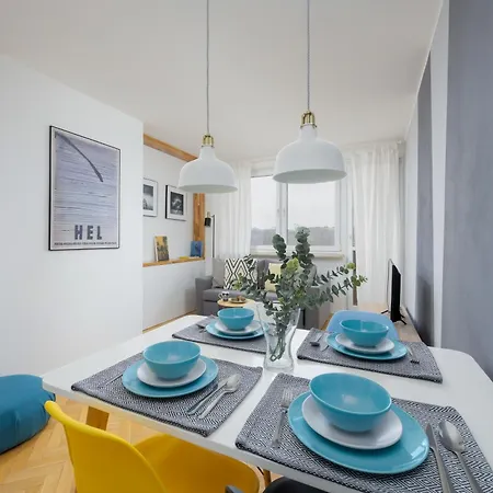 Belwederska With Balcony Next To Promenade Park By Renters 아파트