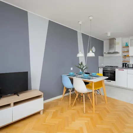 Belwederska With Balcony Next To Promenade Park By Renters